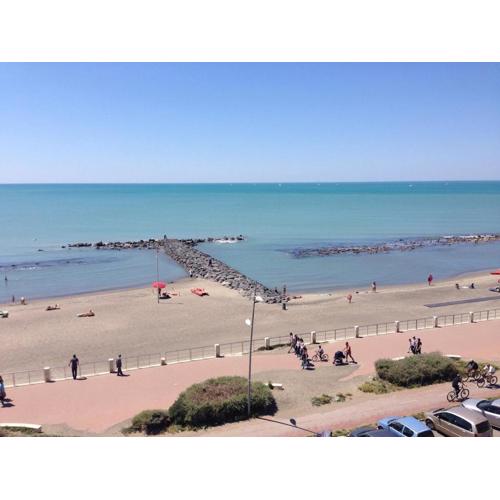 Wonderful front sea