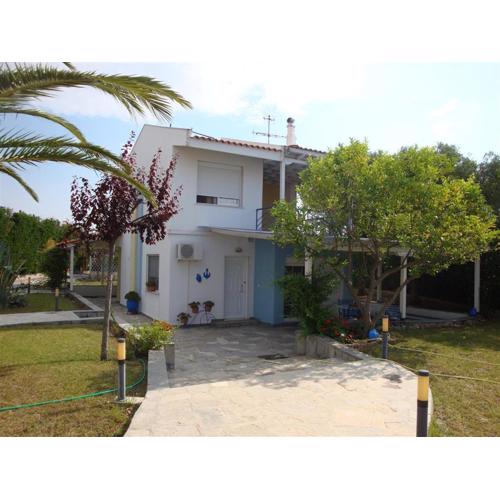 Wonderful house with private garden
