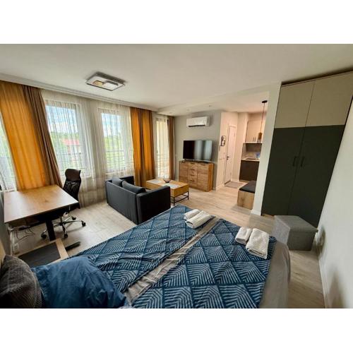 Work and Relax Studio in Green Life Beach Resort