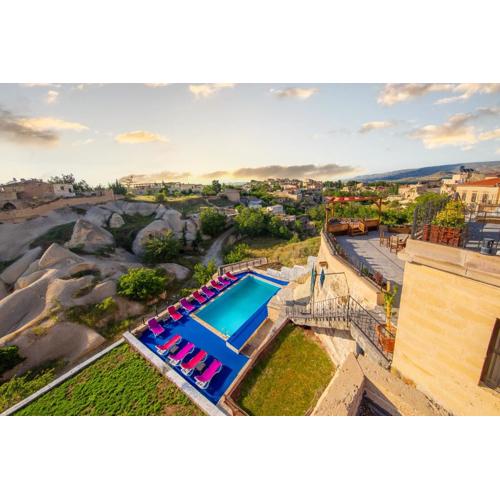 World Cave House - Hotel & Swimming Pool