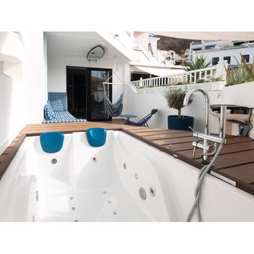 WOW APARTMENT WITH PRIVATE JACUZZI - 2 terraces, modern, design - Los Christianos