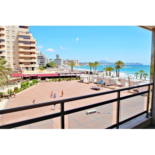 Xavier - oceanfront apartment with sea views in Calpe