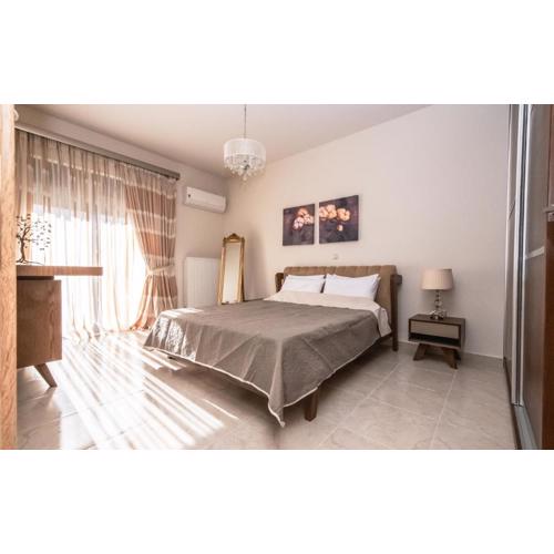 Xristina Home