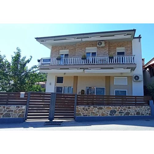 Xristos apartment and maisonettes