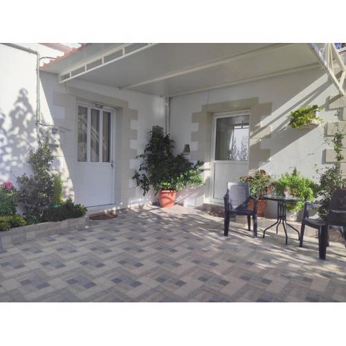 Yannis apartments