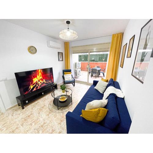 Yellow Apartment Lloret