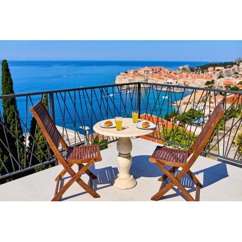 Yellow SeaView Apartment