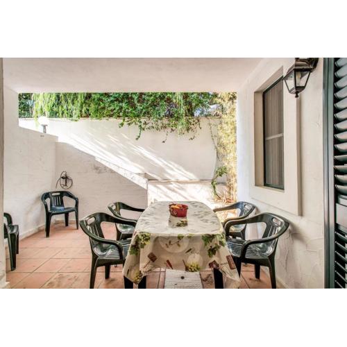 Yellow Star Holiday House