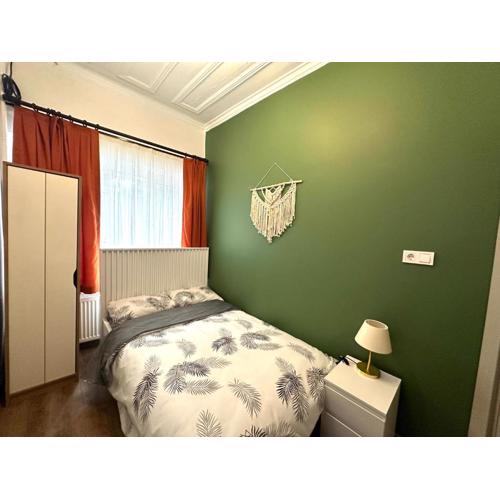 Yellowhouse Room 1