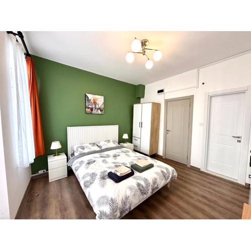 Yellowhouse Room 4