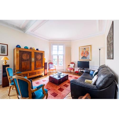 YOUR HOME FROM HOME near EIFFEL TOWER-INVALIDES