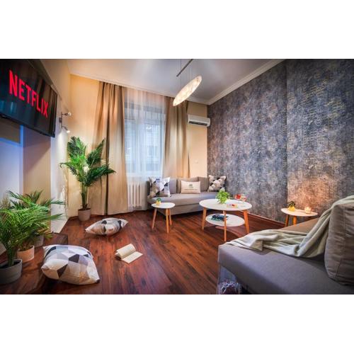 Your Spacious Home With Terrace & 3 Acs