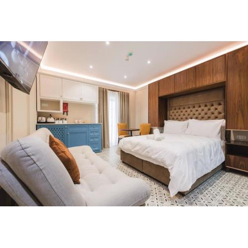 Zebbuga Deluxe Balcony Suite Apartment 4