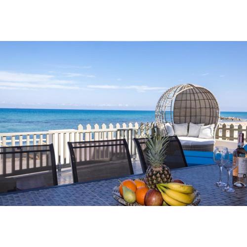 Zen Beachfront Apartment