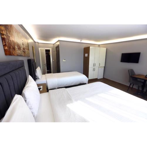 Zendy Suite Hotel