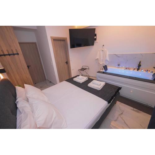 Zeos finest jacuzzi Suite