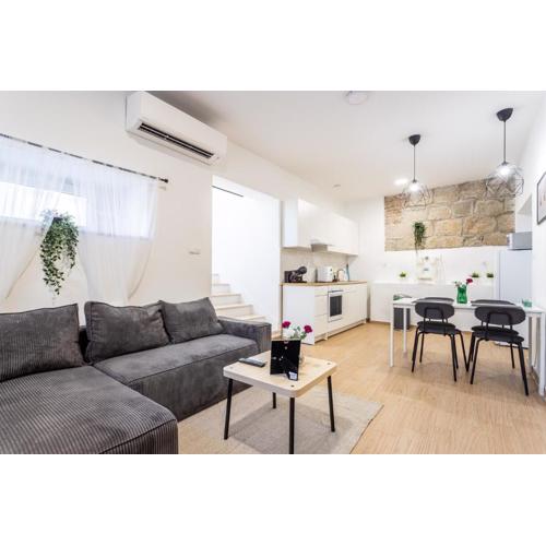 Zeus Downtown Apartment