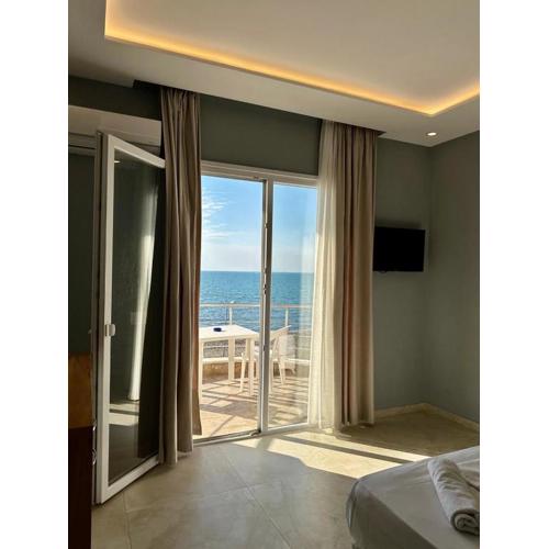 Zeus Hotel