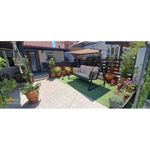 Zoe garden home