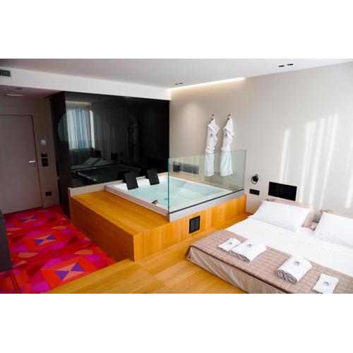 ZOE LUXURY SUITES