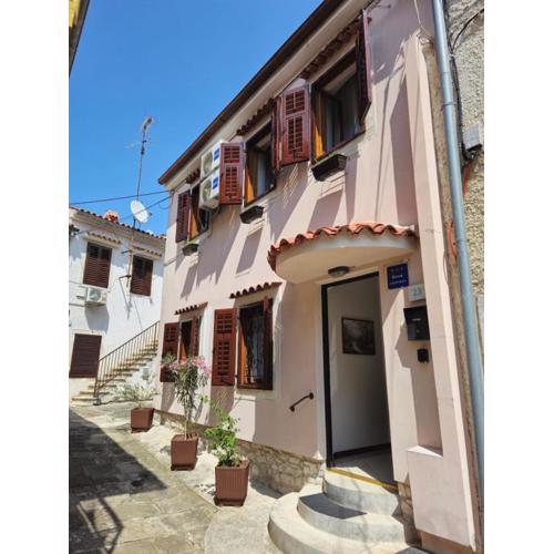 Zofija apartment, a 5 min walk from the Arena