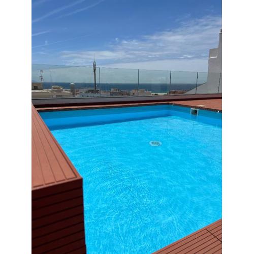 Zona centrica pero tranquila con piscina y fibra
