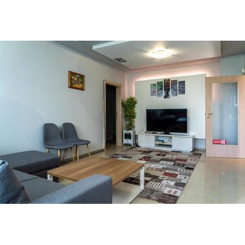 Zonata 2 Bedroom Cozy and Stylish Apartment