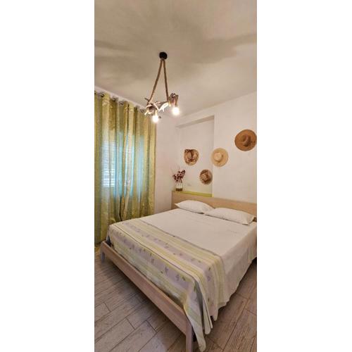 Zwei Zimmer Penthouse Wohnung Mit Terrasse Mit Meerblick
