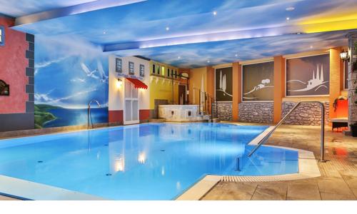 Aktivní i relaxační pobyt ve Schwarzwaldu: 4* Vital- und Wellnesshotel Albblick se snídaní, wellness a fitness