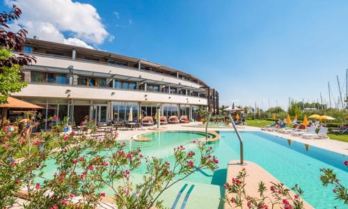 Balaton v luxusním Golden Lake Resort Hotelu **** s polopenzí a neomezeným wellness s bazény a saunovým světem