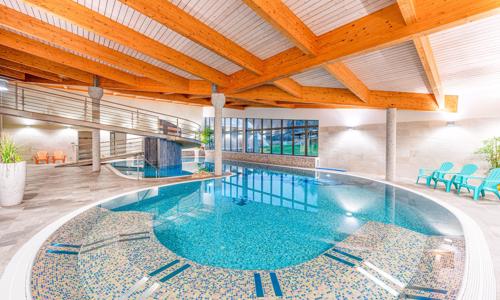 Beskydy nedaleko Pusteven ve Sport Art Centrum Hotelu *** s polopenzí, neomezeným wellness a vnitřním bazénem