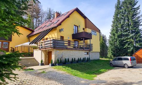 Beskydy u Pusteven: Penzion Na Lůkách s polopenzí, saunou, koupací kádí a kulečníkem + dětské hřiště, ohniště