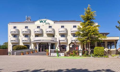 Bratislava u Devínského hradu: WX Hotel *** se snídaní a privátním vstupem do wellness (bazén, sauna, vířivka)