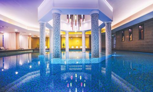 Bükfürdo: Caramell Premium Resort **** s polopenzí a neomezeným termálním wellness (2 000 m²) + klub pro děti