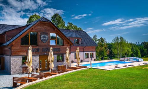 Česká Sibiř: Ranch Jestřebice se snídaní či polopenzí, bazénem, wellness centrem a ochutnávkou specialit
