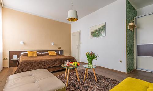 Český Krumlov přímo v historickém centru: Romantika v Hotelu Peregrin *** se snídaněmi a láhví Prosecca