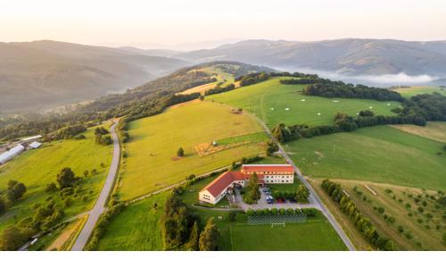 CHKO Bílé Karpaty: Žítková blízko ski areálu v Hotelu Kopanice **** se snídaní/polopenzí a neomezeným wellness