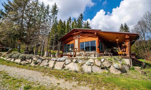 CHKO Jeseníky stylově na Ranči Orel *** se snídaněmi formou bufetu + sleva na wellness a projížďky na koni