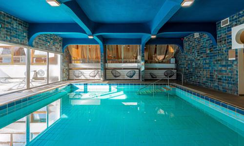 Dovolená u Egeru v Tündérkert Hotelu Noszvaj *** s polopenzí, bazénem a saunami neomezeně + dětské hřiště