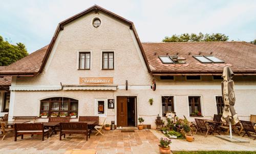 Dovolená v Krkonošském národním parku v Penzionu Vápenka *** s polopenzí, saunou a vířivkou + herna pro děti
