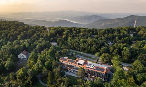 Dovolená v přírodě blízko Ostřihomi: 4* Cardoner Hotel és Konferenciaközpont s polopenzí, wellness a vyžitím
