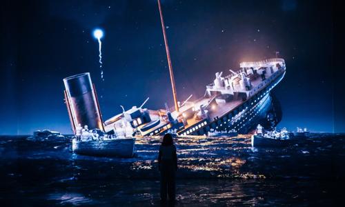 Frankfurt: Strhující výstava Legenda o Titanicu s virtuální realitou a působivými projekcemi + ubytování