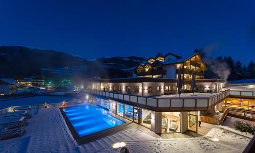 Gurmánský i wellness pobyt v italském Tyrolsku: Green Lake Hotel Weiher ****+ s polopenzí, bazénem a saunami