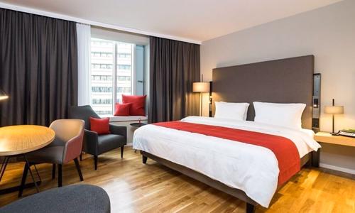 Hamburk v Hotelu Holiday Inn Hamburg – City Nord **** se snídaněmi, saunou v 18. patře + dítě do 12 let zdarma