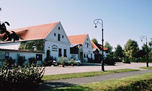 Hegykő: Hotel Tornácos ***+ jen 150 m od lázní s polopenzí či plnou penzí, wellness, termály a procedurou