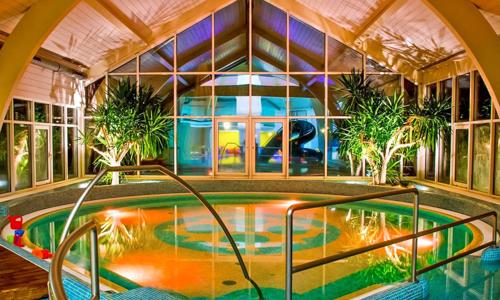 Hévíz a Balaton: Kolping Hotel Spa & Family Resort **** s polopenzí, rodinnými lázněmi a vyžitím pro děti