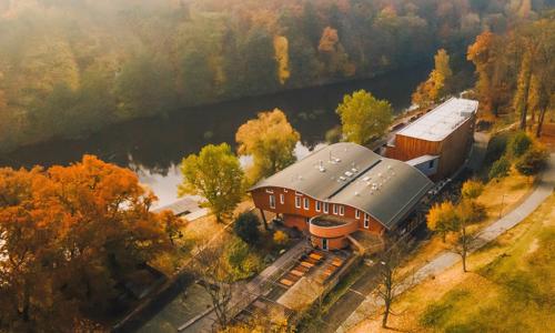 Historická Kadaň blízko hradu i kláštera: Hotel Split **** přímo na břehu řeky Ohře s polopenzí a wellness