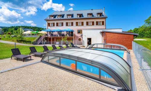 Jeseníky: Pobyt v Hotelu Park *** s polopenzí, neomezeným vstupem do vnitřního i venkovního bazénu a slevami