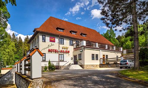 Jižní Čechy: Dovolená u přehrady Lipno v Hotelu Kilián *** se snídaní + kulečník, šipky, fotbálek a kolárna