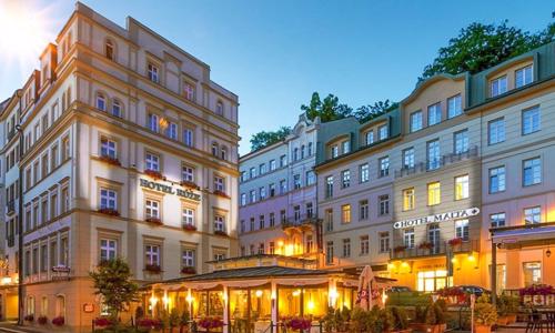 Karlovy Vary: Relax v Hotelu Růže **** s polopenzí a až 5 wellness a léčebnými procedurami + káva a zákusek